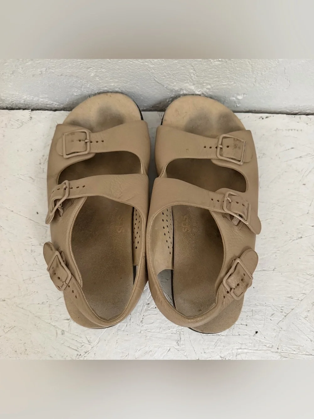 SAS Relaxed Walking Sandals Women Sz 9.5 W Beige Leather Comfort Shoe Adjustable